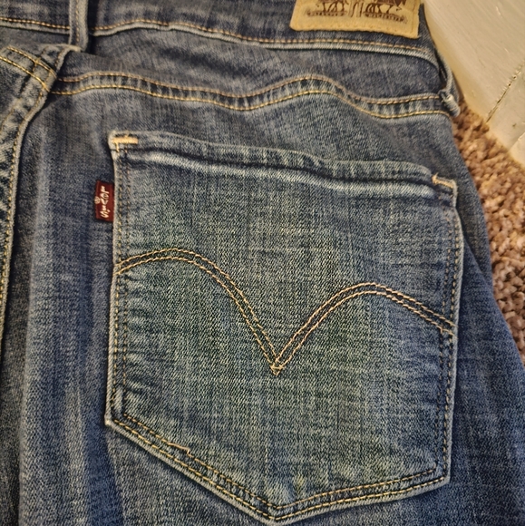 Mid Rise Skinny Levi's Stretchy Blue Jeans - Picture 6 of 8